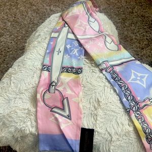 Louis Vuitton scarf / bandeau